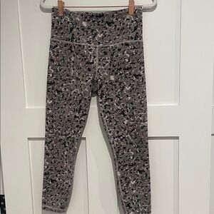 Athleta Elation Textured 7/8 Tight in Meadow Decadent Chocolate